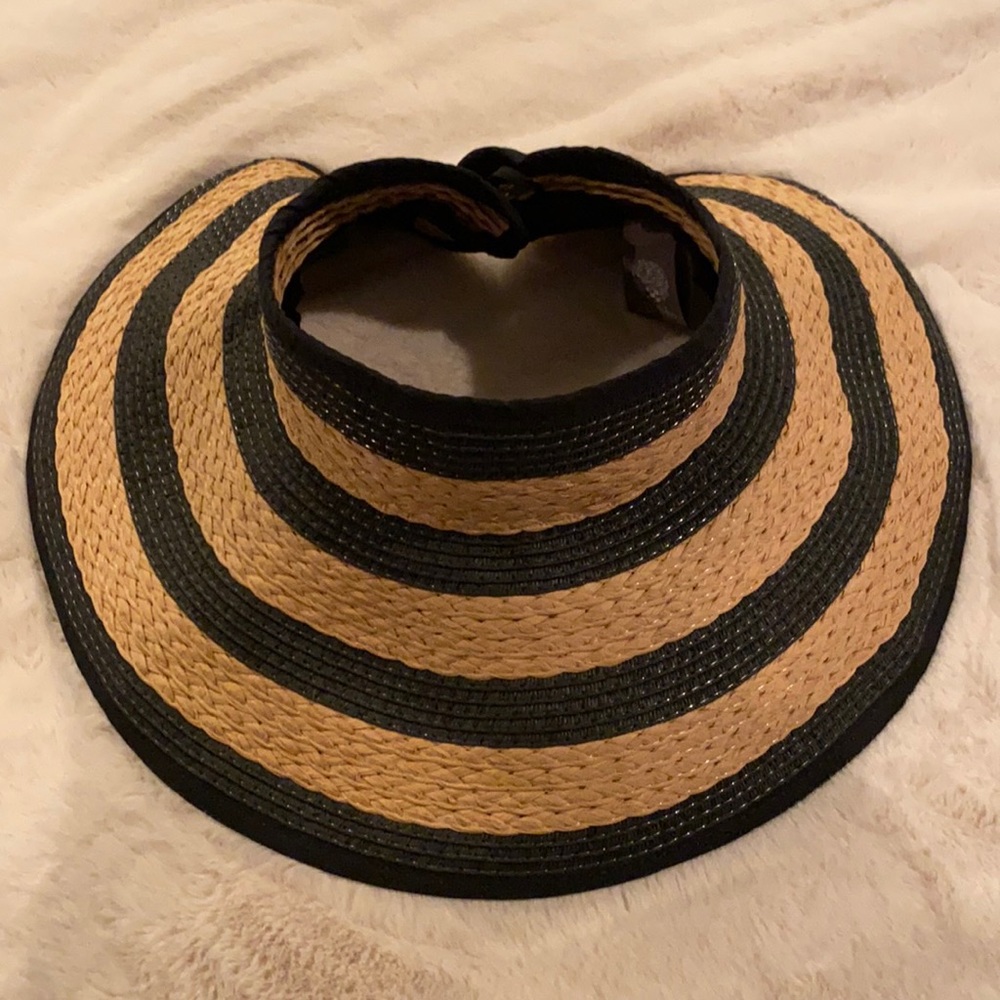 Vince camuto sun visor